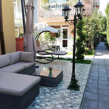 Ivy Гостевой дом 2*