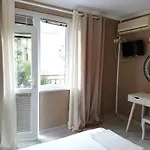 Affittacamere Стаи Под Наем Иви - Равда 2*